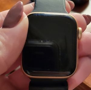 Apple Watch SE, Not Cellular.